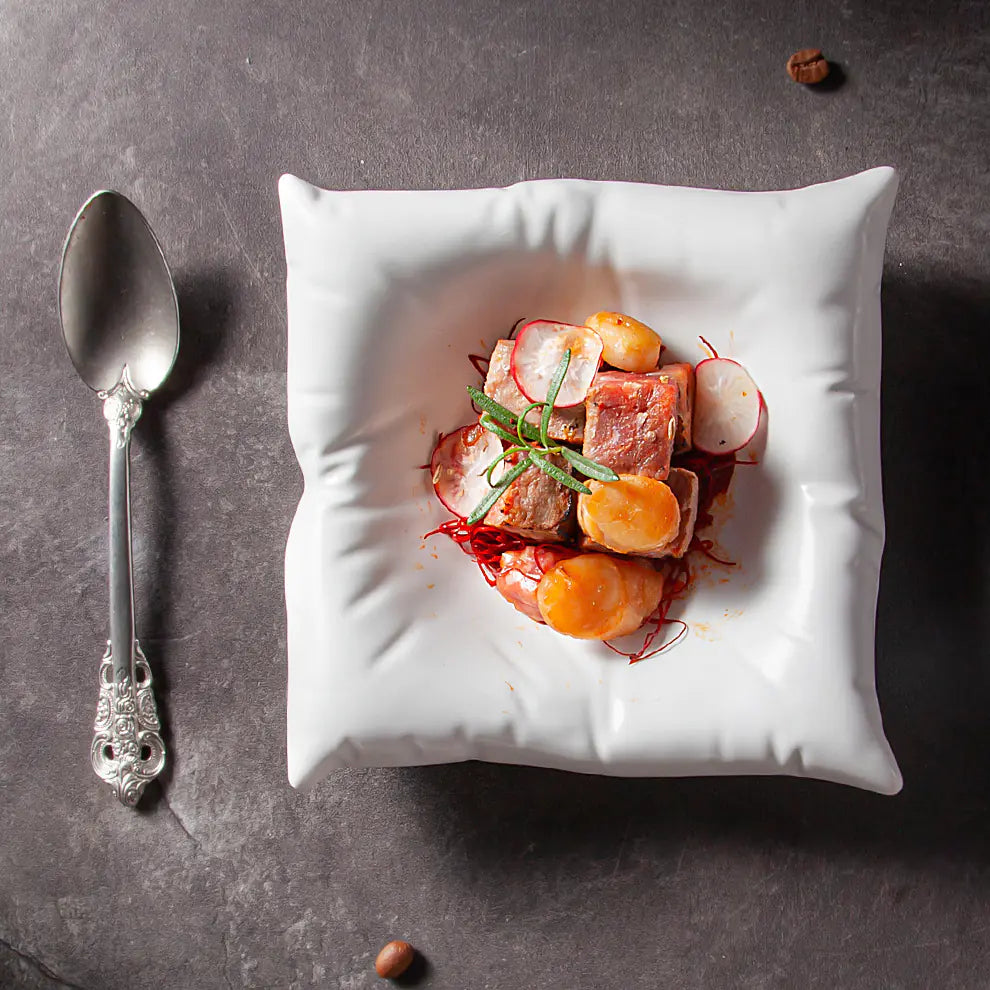 Creative Ceramic Plate for Molecular Cuisine Dining